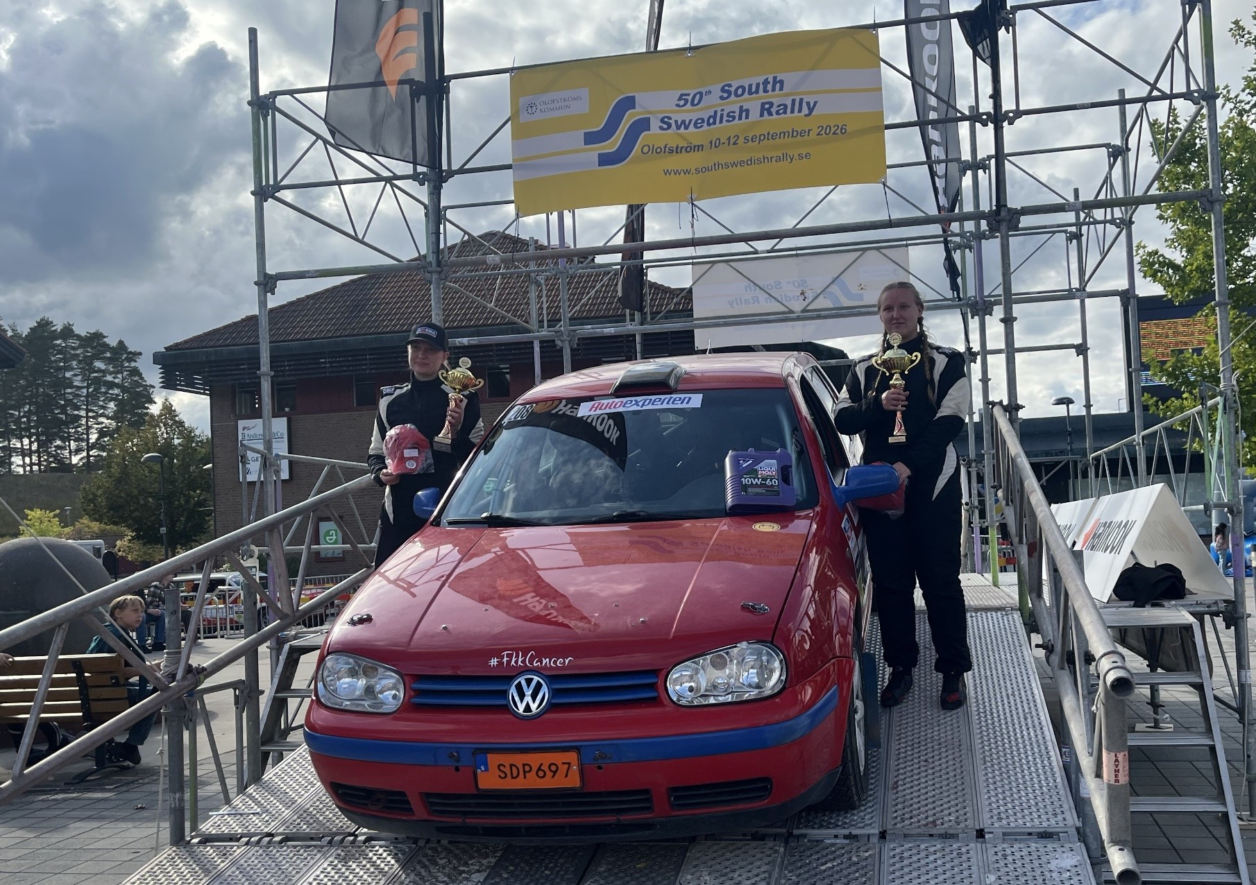 För att vinna måste man komma i mål, det visade GrE-åkande Linnea Winkvist och Maja Björnell med eftertryck i South Swedish Rally. Foto: VOC Autoexperten RLY - Roger Fransson